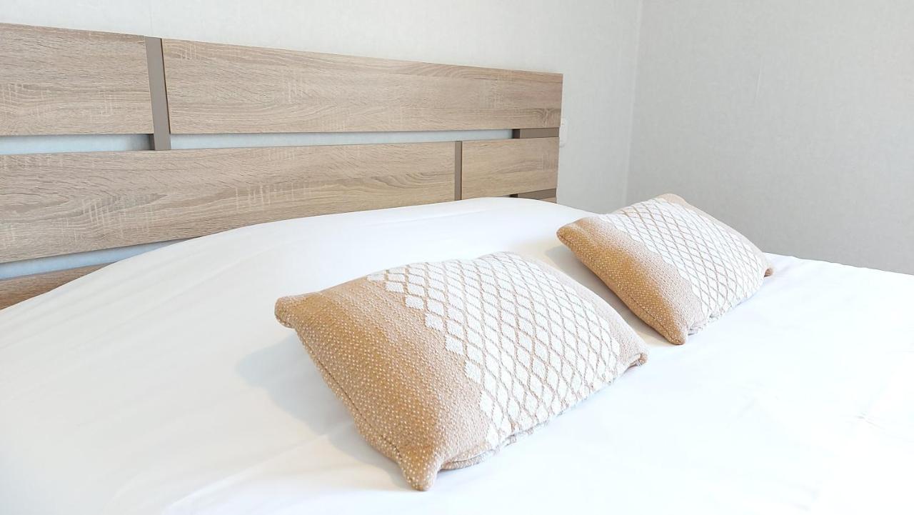 Locqueltas Logis Hotel Vannes Nord Le Clos Des Hortensias מראה חיצוני תמונה