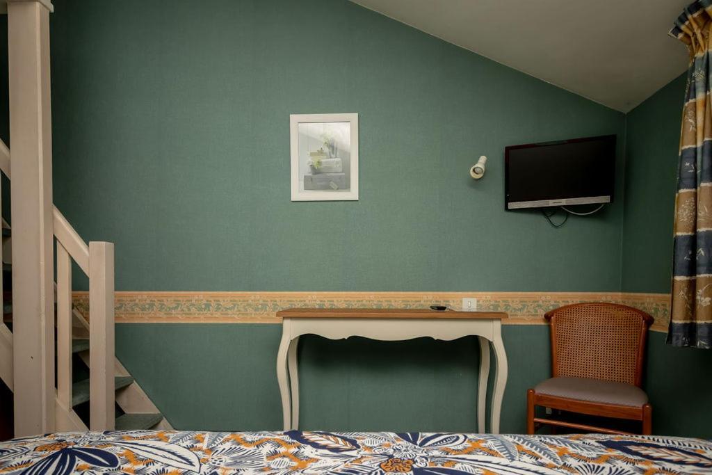 Locqueltas Logis Hotel Vannes Nord Le Clos Des Hortensias מראה חיצוני תמונה
