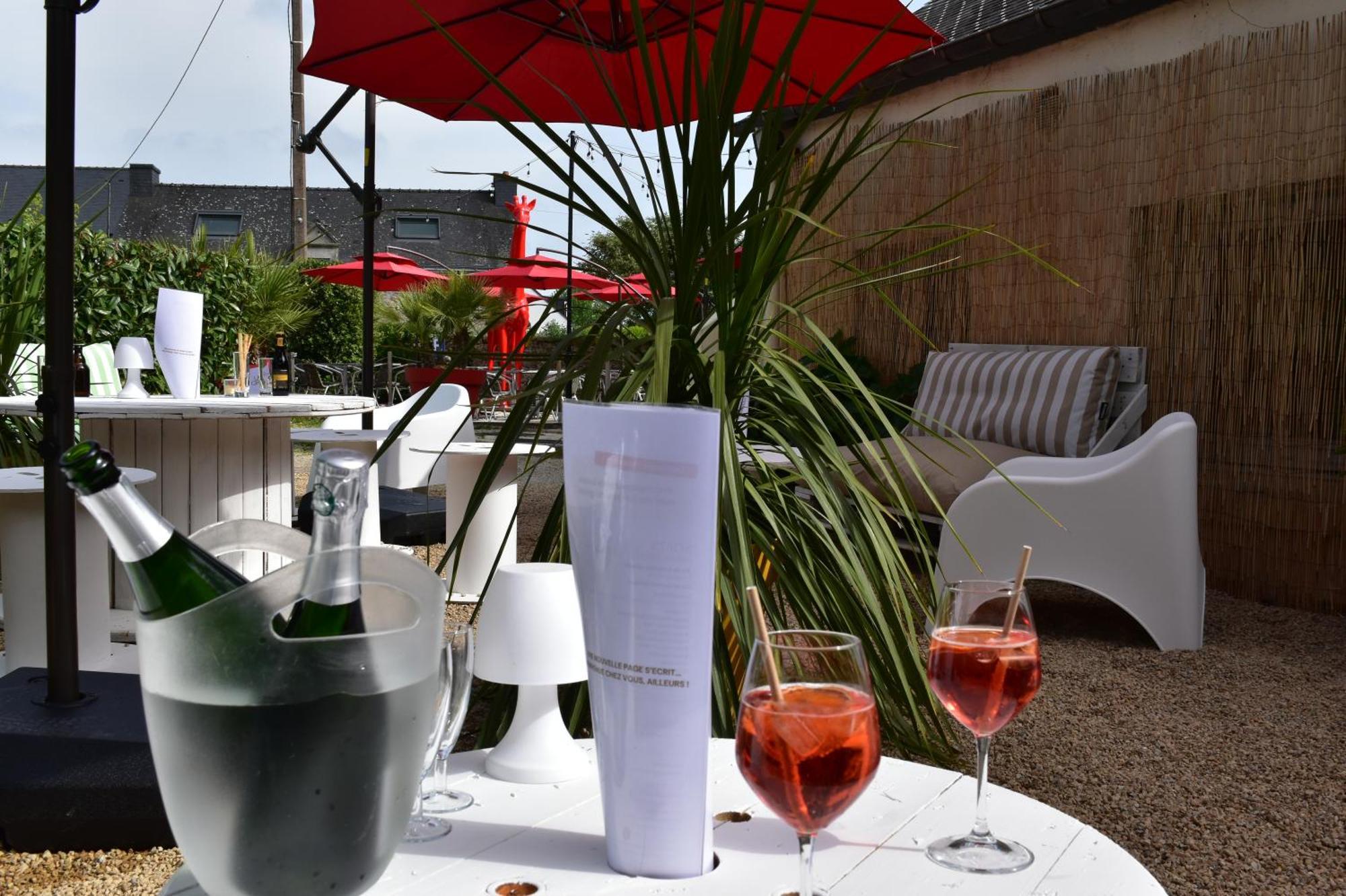 Locqueltas Logis Hotel Vannes Nord Le Clos Des Hortensias מראה חיצוני תמונה